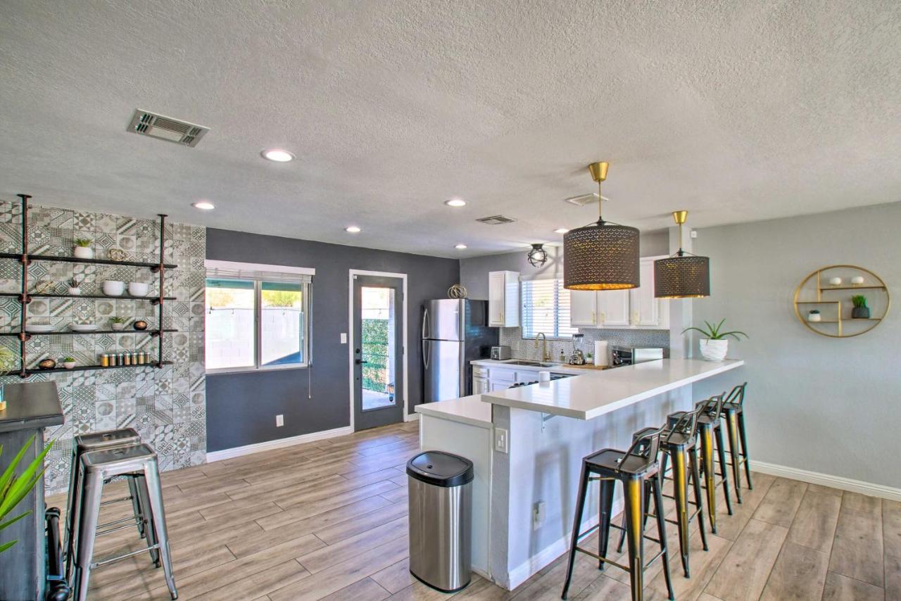 Charming Phoenix Home With Patio About 3 Miles To Dtwn! Εξωτερικό φωτογραφία