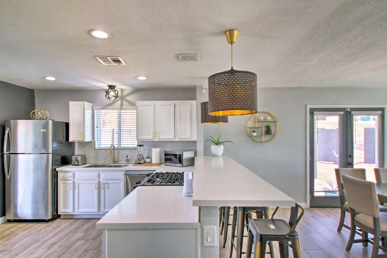 Charming Phoenix Home With Patio About 3 Miles To Dtwn! Εξωτερικό φωτογραφία