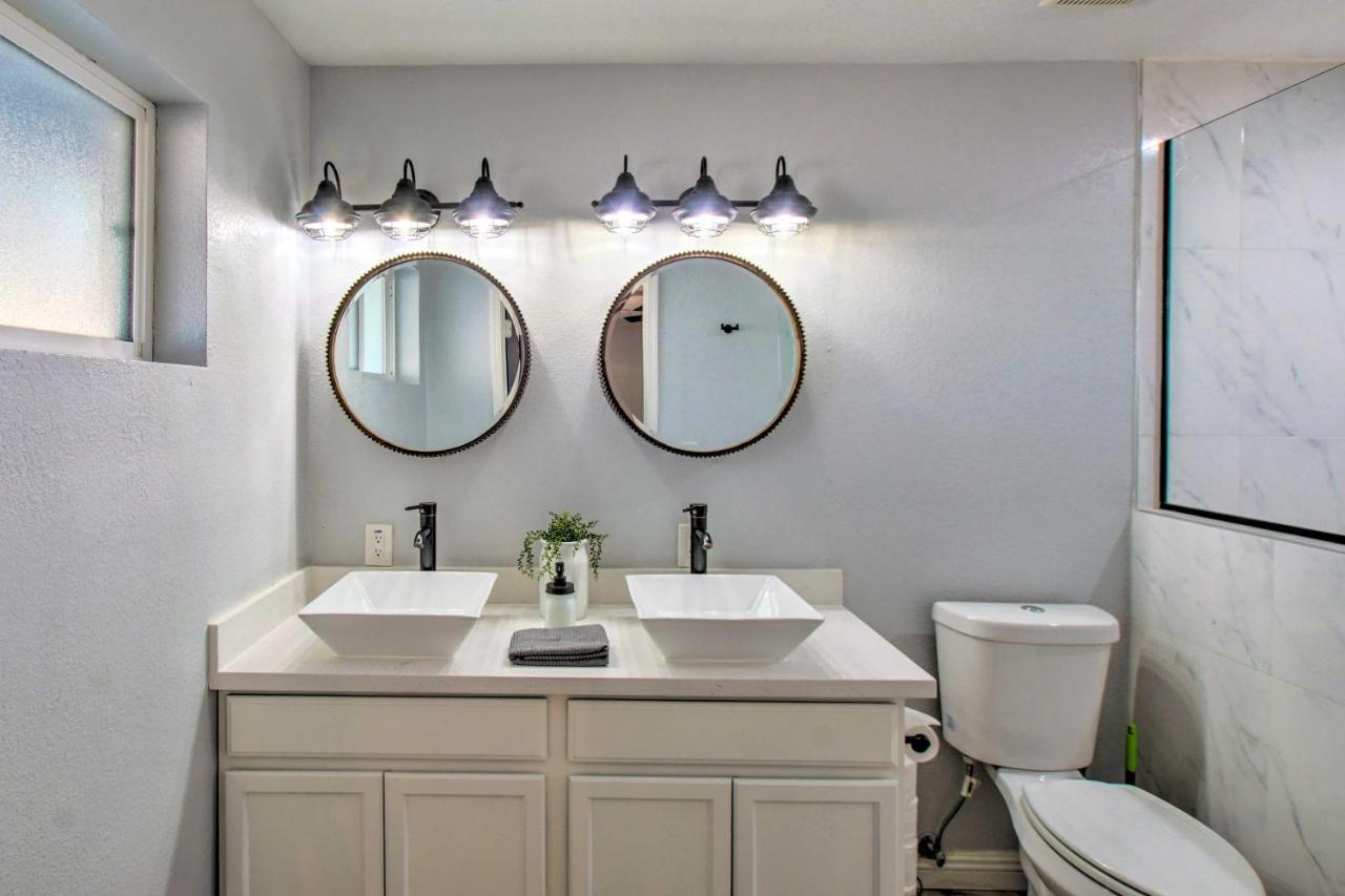 Charming Phoenix Home With Patio About 3 Miles To Dtwn! Εξωτερικό φωτογραφία