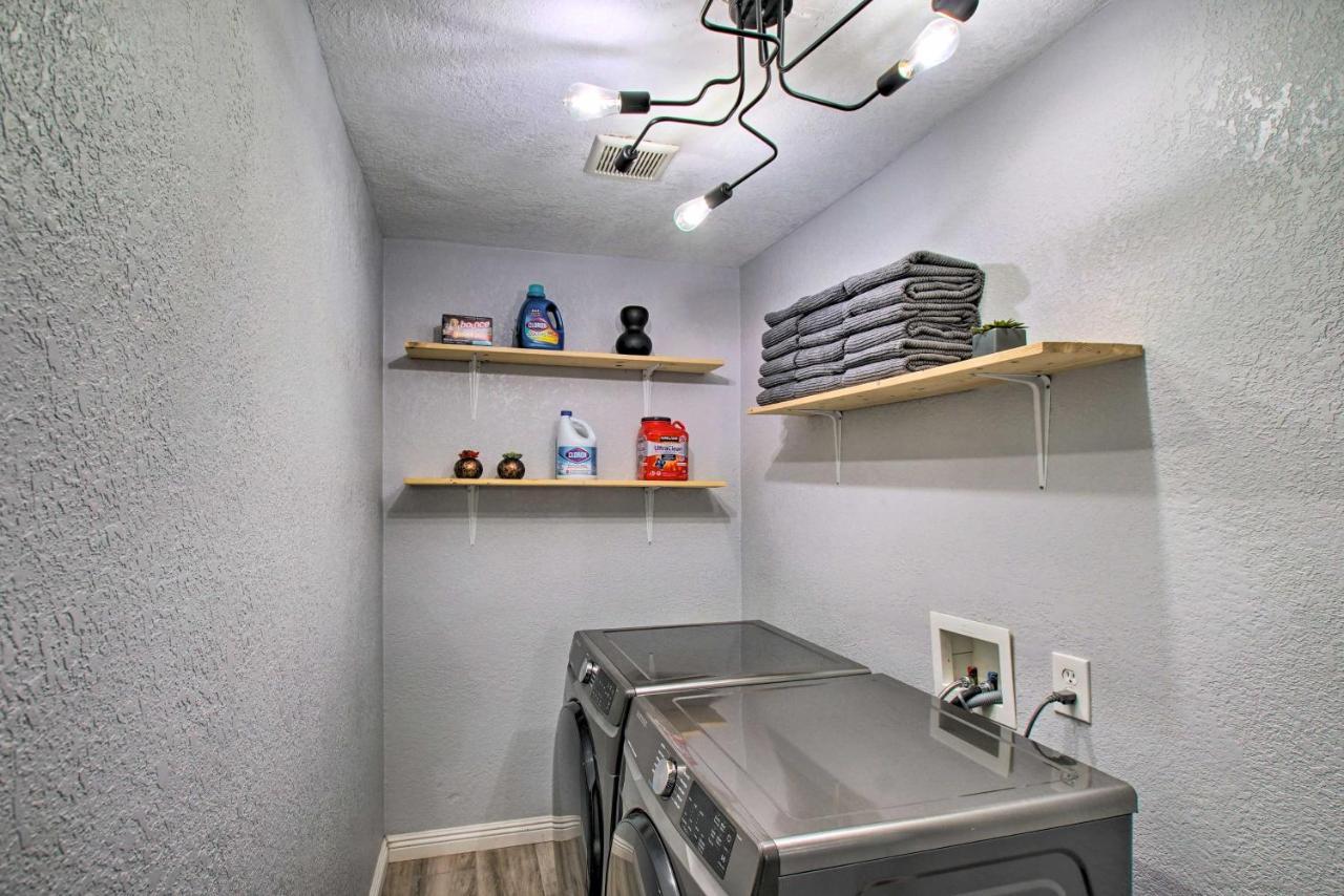 Charming Phoenix Home With Patio About 3 Miles To Dtwn! Εξωτερικό φωτογραφία